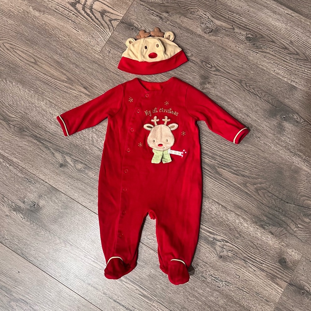 My First Christmas Baby 6 Months Footed Onesie Red Reindeer Pajamas & Hat Set